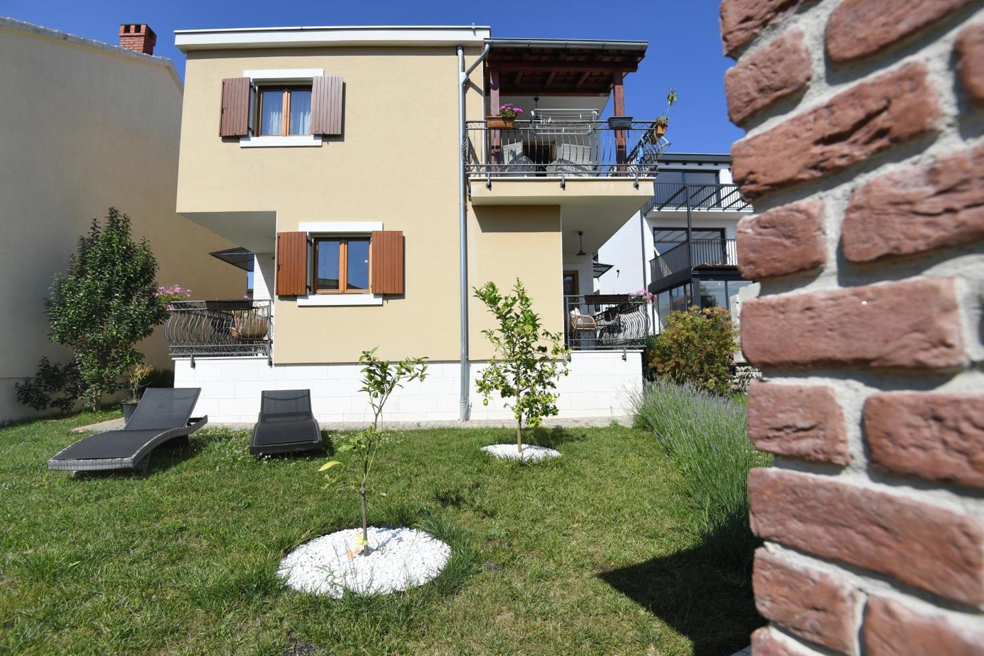 Apartments Camellia Zadar Bagian luar foto